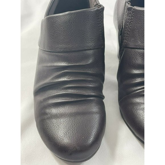 Bare Traps Ankle Booties Brown Side Zipper "Margie" Size 6.5 M Boots Classy Chic - Picture 2 of 10